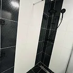 Διαμέρισμα Happy Dreams Oasis Cazin, Modernes 60m2, Wifi & Balkon