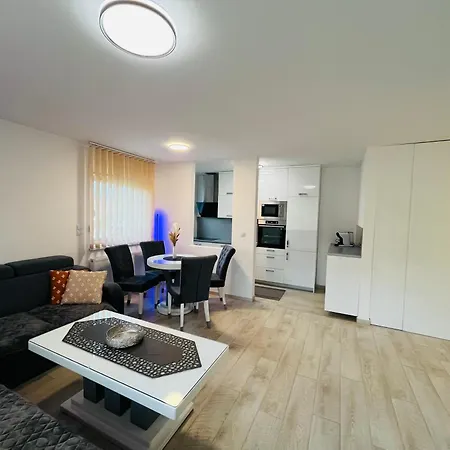Apartment Happy Dreams Oasis Full Of Feelings & Emotions Good Wi-fi Netflix & Chill, 60m2 Cazin