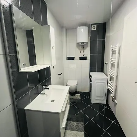 Apartment Happy Dreams Oasis Full Of Feelings & Emotions Good Wi-fi Netflix & Chill, 60m2 *
