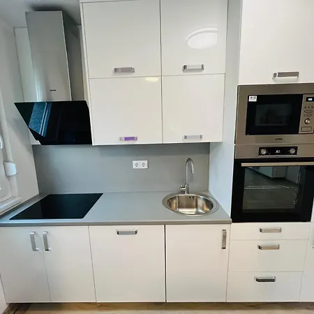 Apartment Happy Dreams Oasis Full Of Feelings & Emotions Good Wi-fi Netflix & Chill, 60m2 *