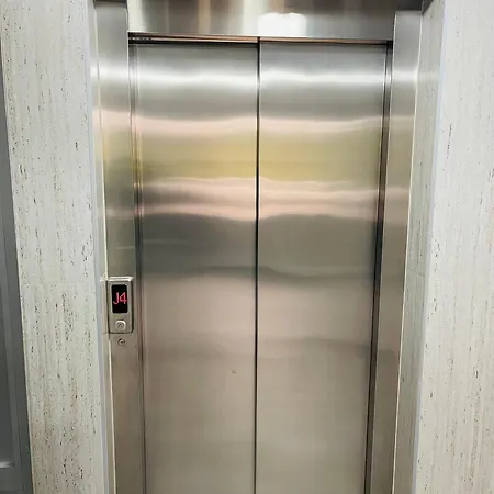 Happy Dreams Oasis Cazin, Modernes 60m2, Wifi & Balkon Cazin