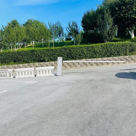 Happy Dreams Oasis Cazin, Modernes 60m2, Wifi & Balkon Appartement Cazin